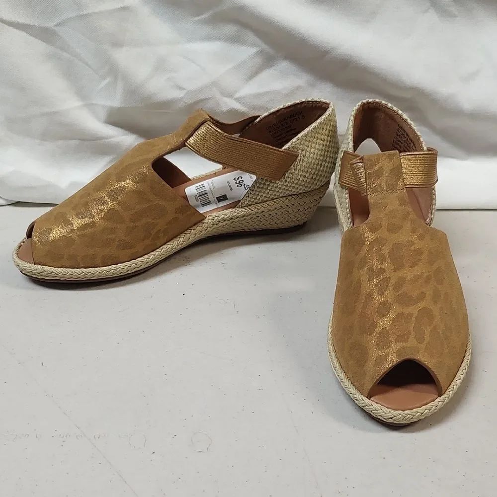 Gentle Souls By Kenneth Cole Size 5 Animal Print Gold Tan Espadrille Wedges New